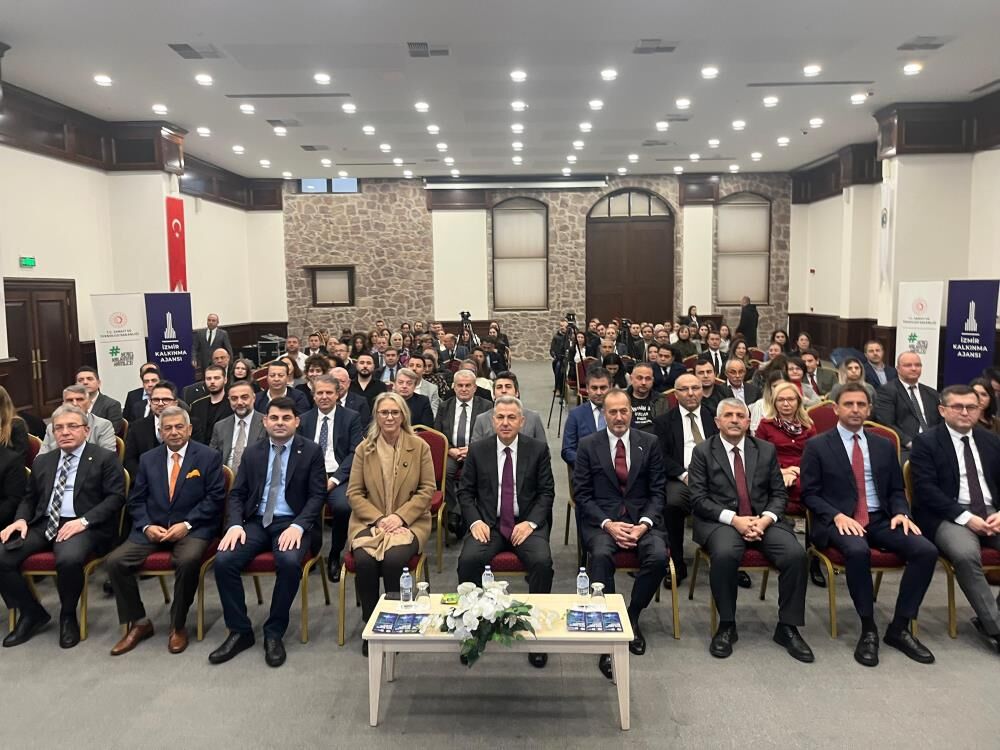 Türkiyede Ilk Ve Tek Izmirde (2)