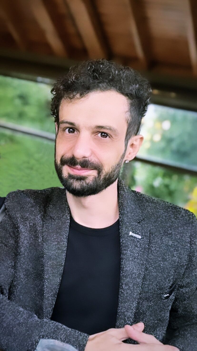 Yazar Bünyamin Kapıcıoğlu Duygularla Yüzleşmek Gerekir, Başka Türlü Insan Yenilenmiyor (2)
