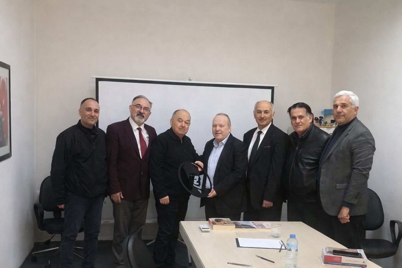 İzmir İçin Sert Tablo Trafik Kilit, Körfez Alarmda, Su Denize Akıyor 1