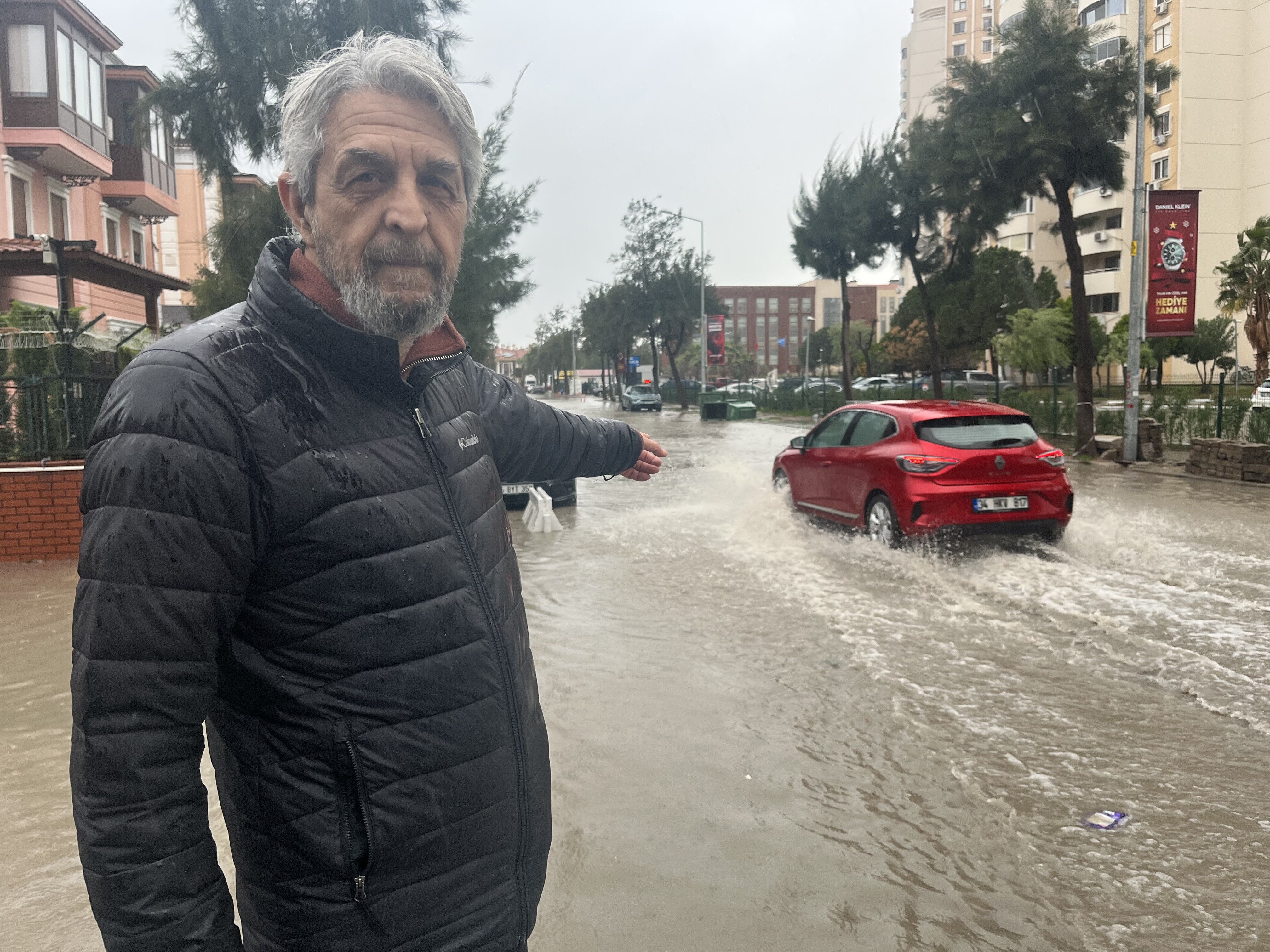 Karsıyaka Sel (1)