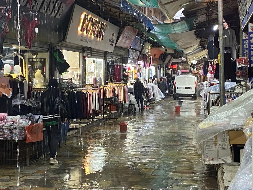 Kemeraltı Su