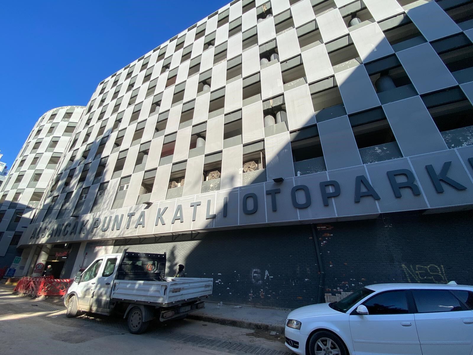 Otoparka Dev Zam (2)