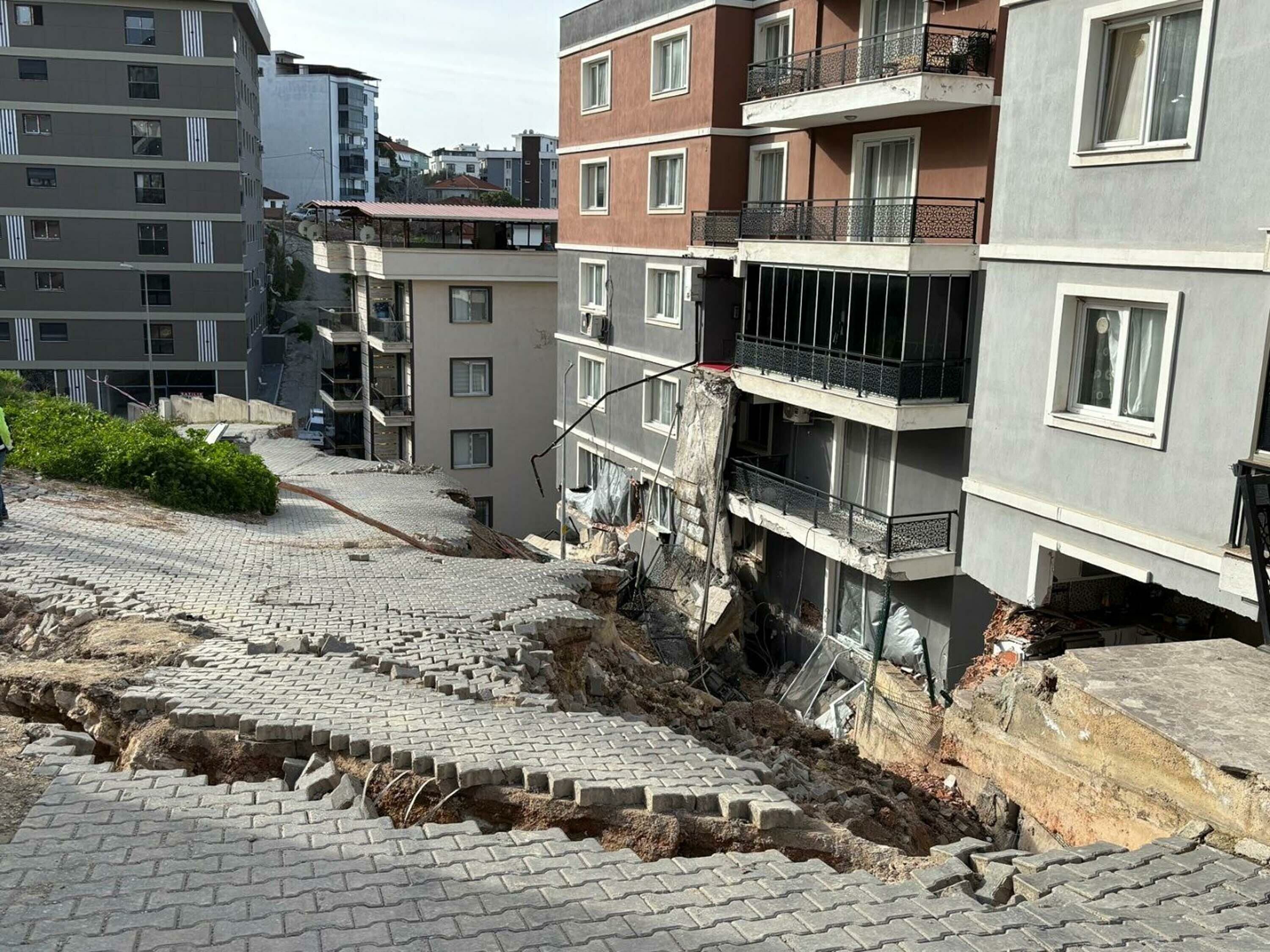 Izmirde Heyelan Tehlikesi (1)-1