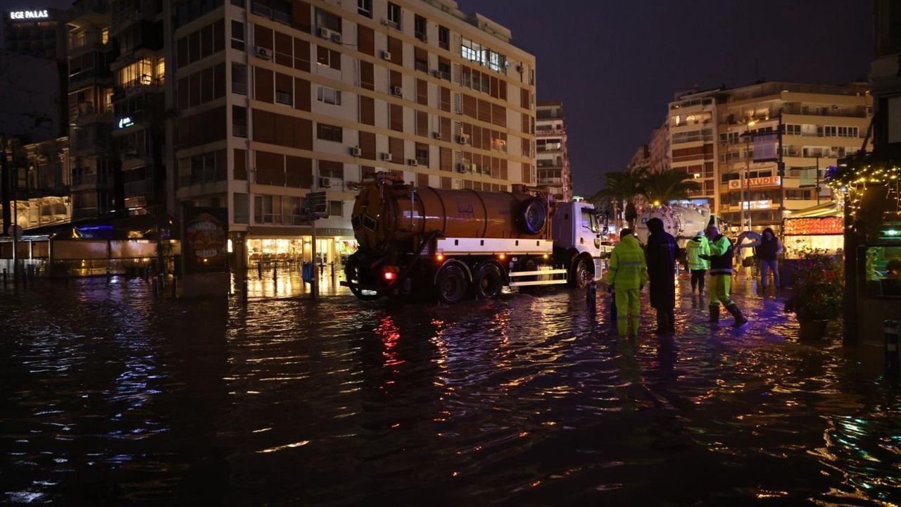 Lodos Denizi Tasirdi Deniz Seviyesi 85 Santimetreye Kadar Yukseldi 1