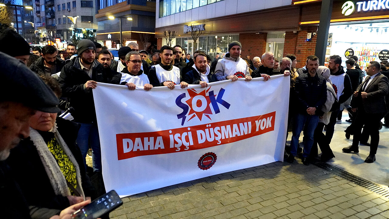 Trabzon'da Işten Atılan Şok Market Işçileri Eylem Yaptı Servetinizi Bize Borçlu Değil Misiniz2