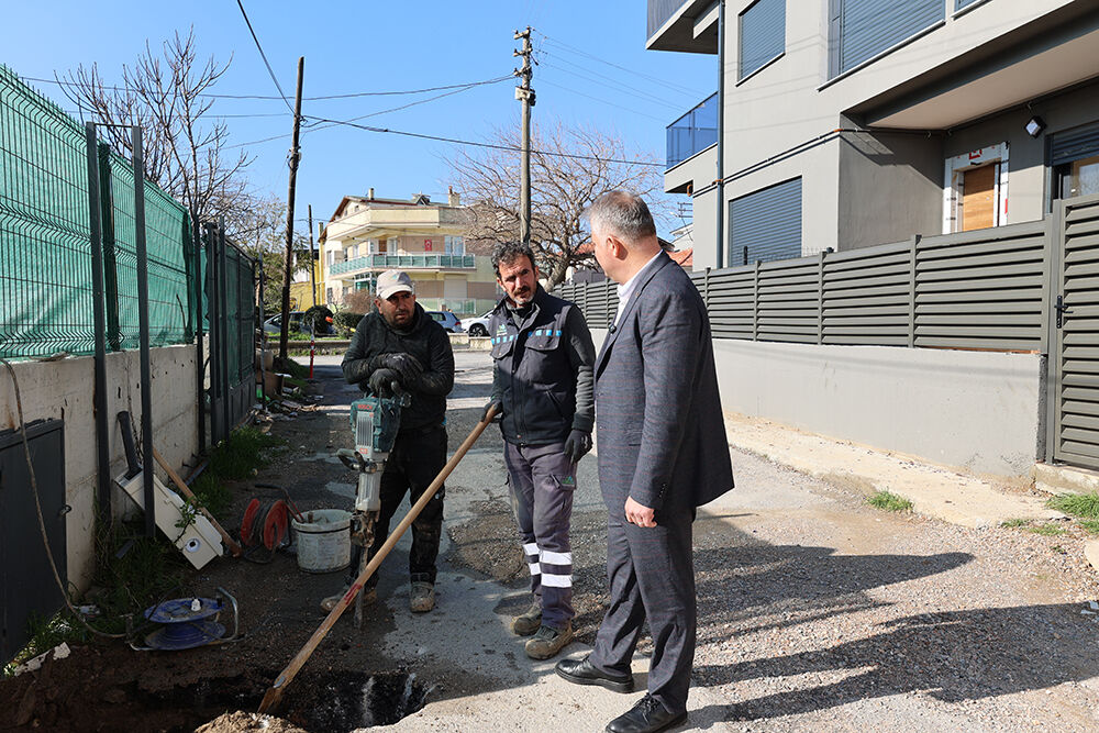 Urla’nın Dört Bir Yanında Eş Zamanlı Çalışmalar Devam Ediyor (6)