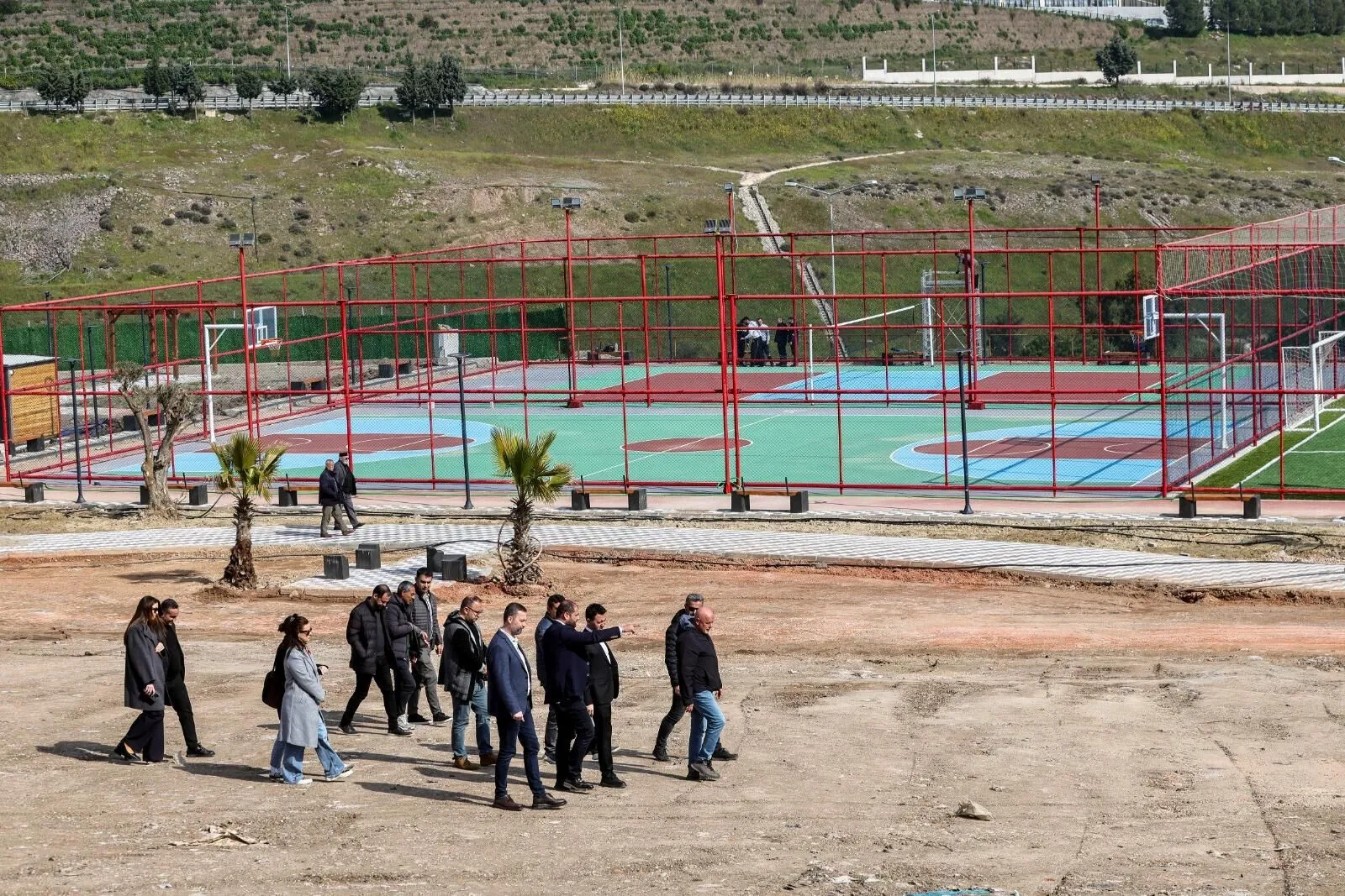 Bayraklida Ferdi Zeyrek Spor Kompleksinde Calismalar Sona Yaklasti 4