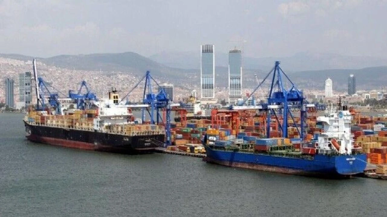 Izmir De Ihracat Artti Ithalat Azaldi 1012597