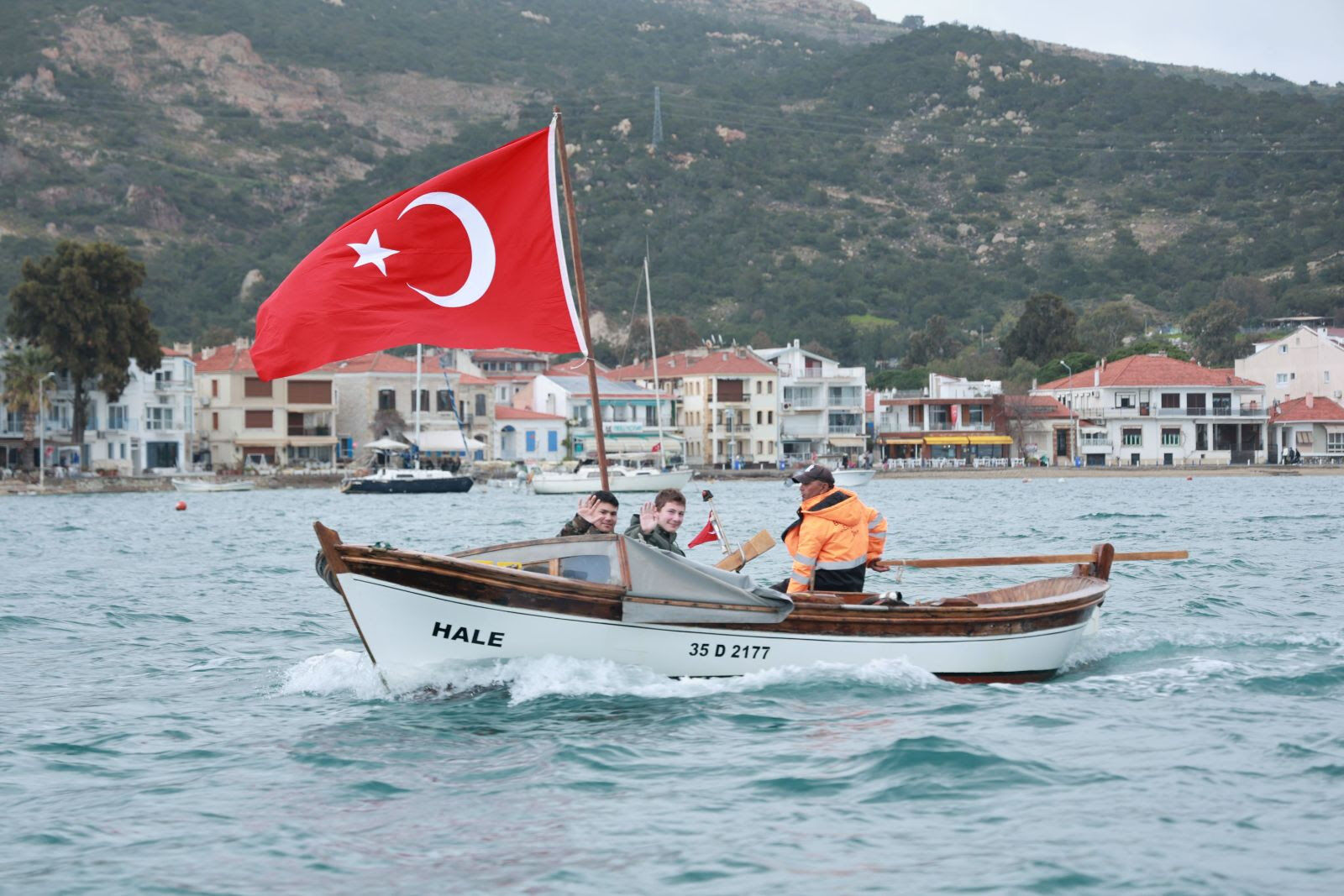 Tekne Foça Balık