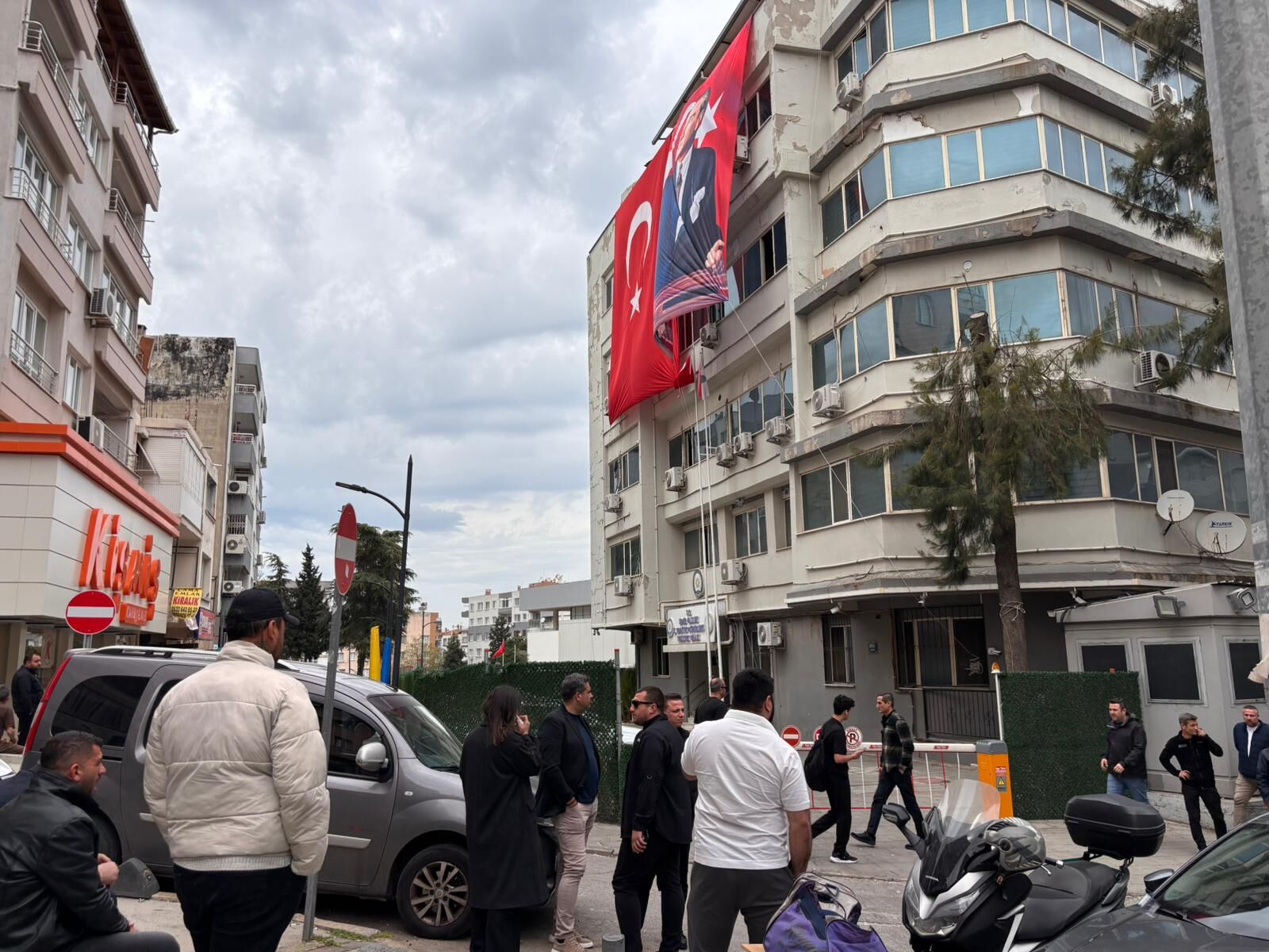 Bozyaka Polis Karakolu