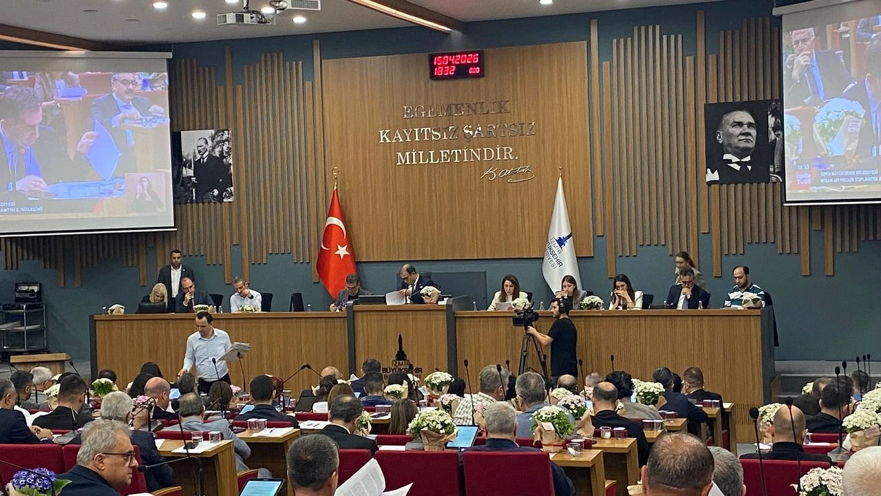 Mecliste Goreve Yeni Gelen Uyelerden Hizli Veda Komisyonlarda Istifa Depremi