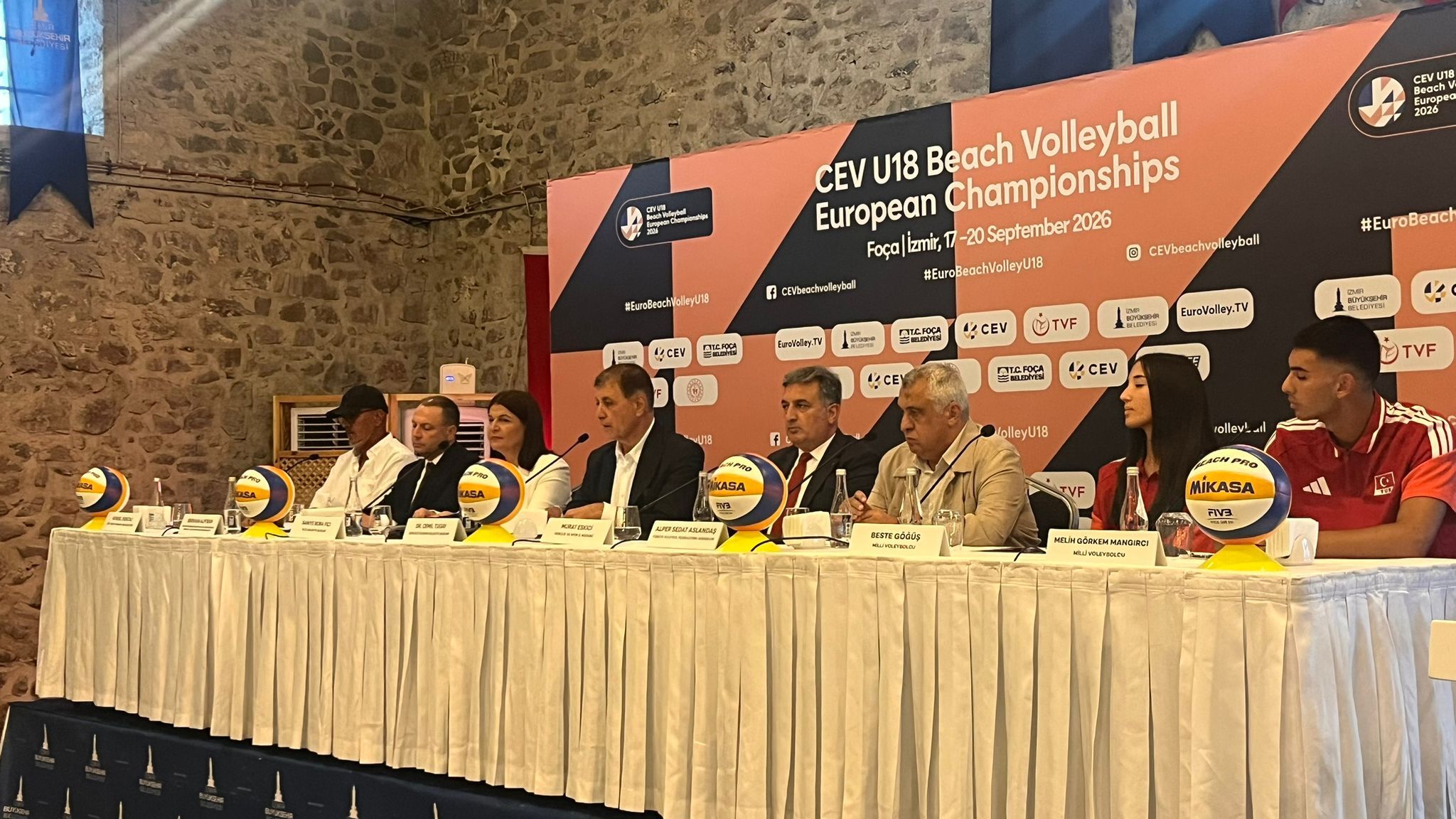 Avrupa’nın Genç Yıldızları İzmir’de: 32 Ülkeden 64 Takım