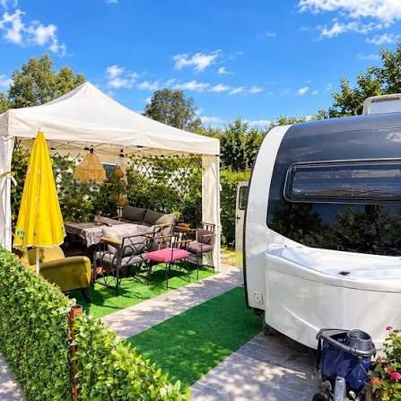 UrlaVan Karavan Parkı: Urla'da karavan ve kamp rehberi